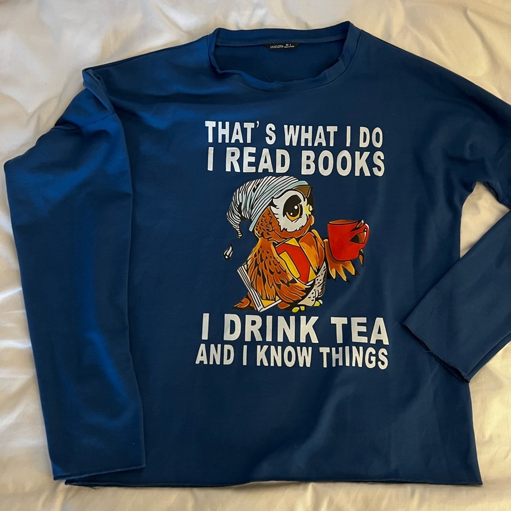 Long sleeve tee for your tea drinking bookworm
